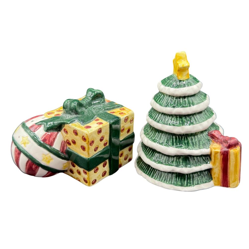 The Seasons Christmas Ceramic Salt & Pepper Shaker Set - Picture 1 of 4